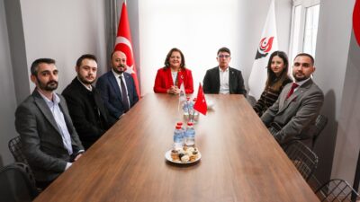 Afyonkarahisar Belediye Başkanı Burcu Köksal, Zafer Partisi Afyonkarahisar İl Başkanı