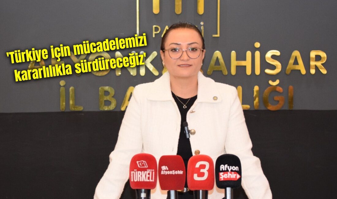 İYİ Parti Afyonkarahisar İl Kadın Kolları Başkanı Aslı Köse, kadınlara