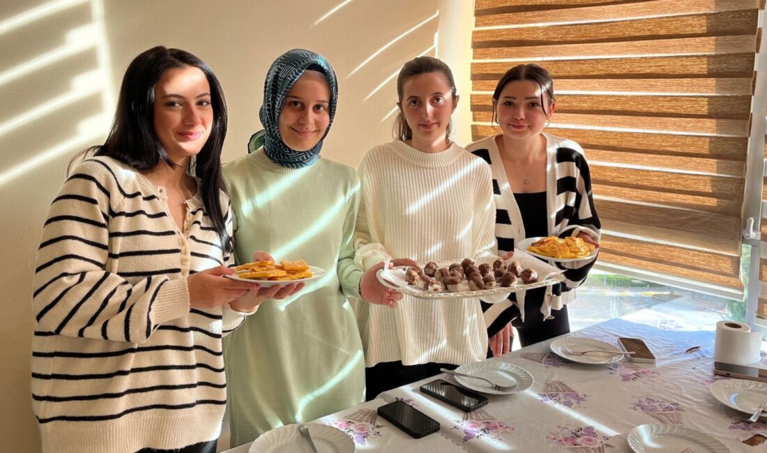 GSB Afyonkarahisar Yurtları bünyesindeki Şuhut Yurdu’nda öğrencilerle birlikte ev yapımı