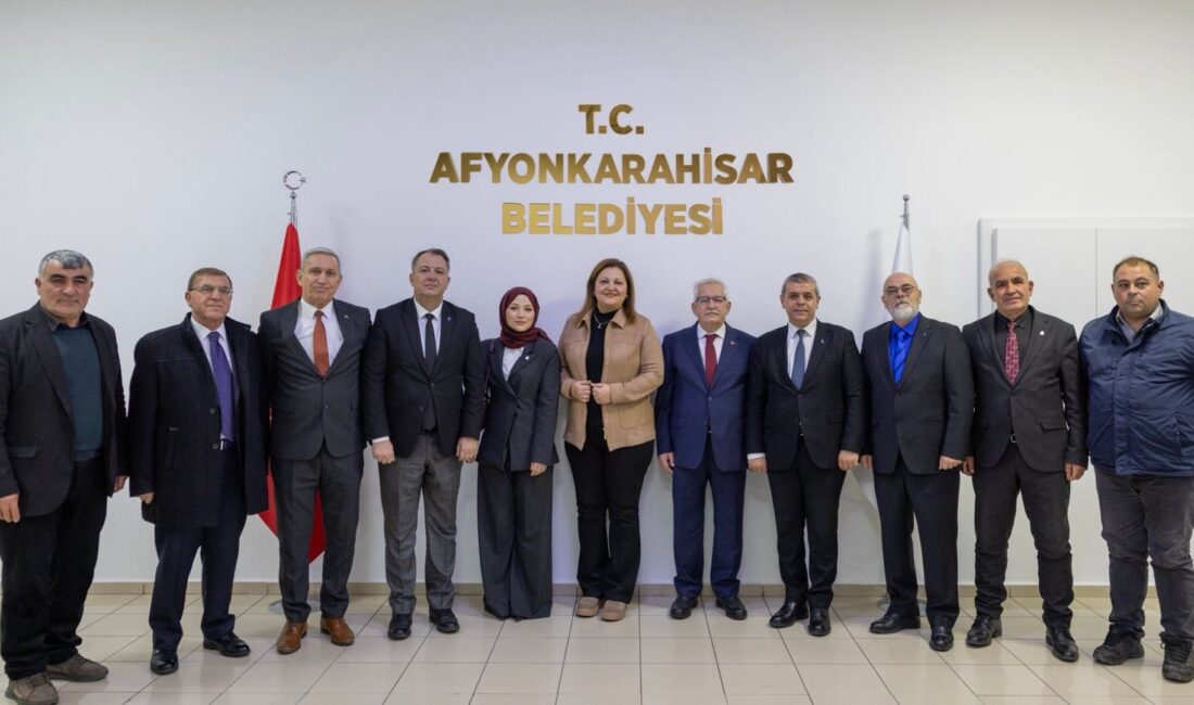 Afyonkarahisar Belediye Başkanı Burcu Köksal, Yeni Yol Genel Başkanı Celal
