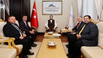 Afyonkarahisar Valisi Doç. Dr. Kübra Güran Yiğitbaşı; Afyonkarahisar’da düzenlenen “Akran