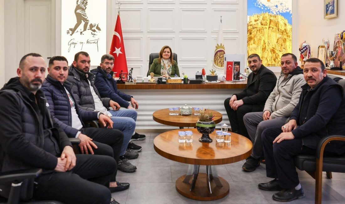 Afyonkarahisar Belediye Başkanı Burcu Köksal, Sebze ve Meyveciler Esnaf Odası