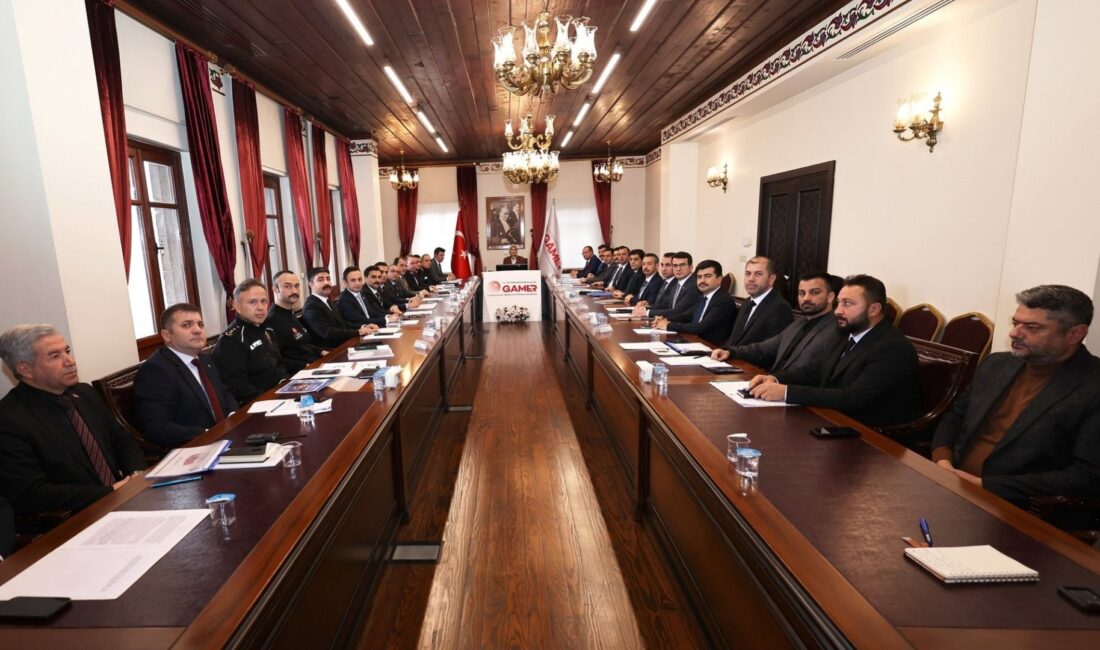 Afyonkarahisar Valisi Doç. Dr. Kübra Güran Yiğitbaşı başkanlığında, yılbaşı gecesi