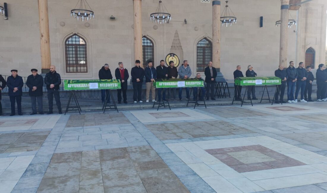 Güvenevler Mahallesi’nden, Çimento Fabrikası’ndan emekli merhum Cemalettin Arslan ile merhume