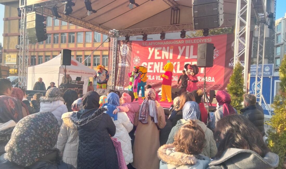 Afyonkarahisar Belediyesi tarafından “Yeni Yıla Merhaba” etkinlikleri kapsamında çocuklara yönelik