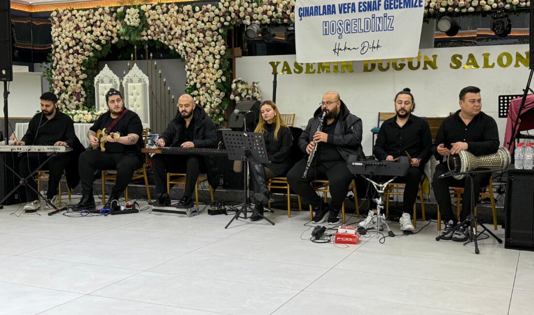 Afyonkarahisar Belediye Konservatuvarı Kent Orkestrasının birinci bölümde seslendirdiği eserler nostalji