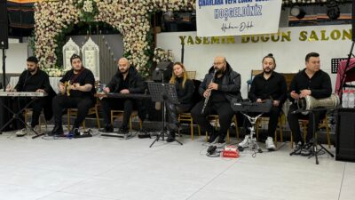Afyonkarahisar Belediye Konservatuvarı Kent Orkestrasının birinci bölümde seslendirdiği eserler nostalji