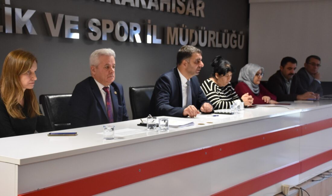 Afyonkarahisar Gençlik ve Spor İl Müdürü Nedim Aslan, yurt müdürleri,