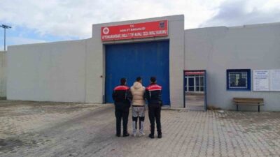 Afyonkarahisar’da çeşitli suçlardan aranan 42 kişi jandarma tarafından yakalandı. Edinilen