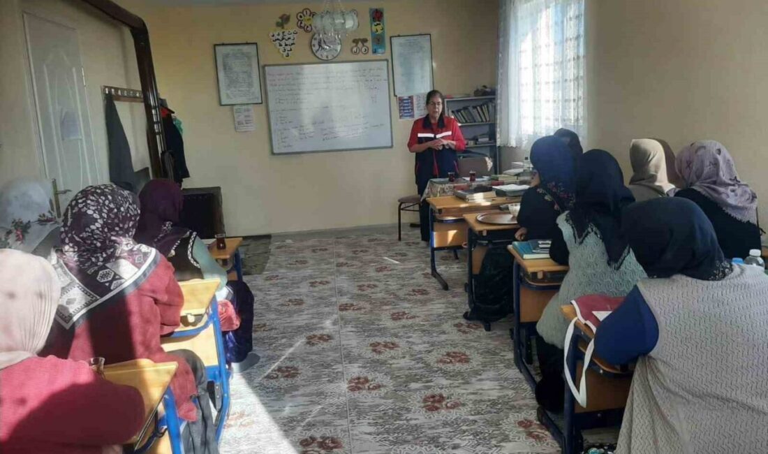 Afyonkarahisar Tarım ve Orman İl Müdürlüğü tarafından kadın çiftçilere yönelik