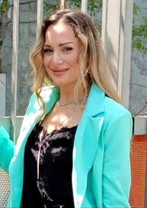 Nihal Çalışkan yazar fotoğrafı