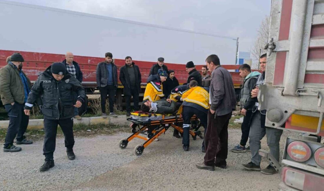 Afyonkarahisar’da meydana gelen trafik kazasında kontrolden çıkan tır bir başka