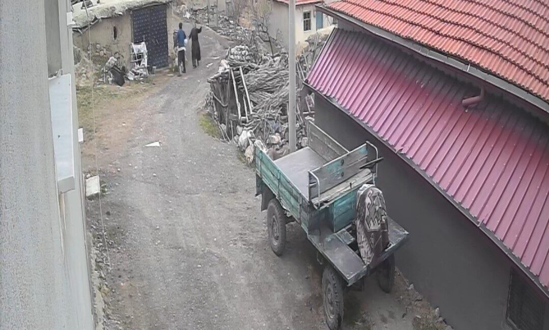 Afyonkarahisar’da bir şahsın şiddet uyguladığı için evinden ayrılarak kardeşinin yanına