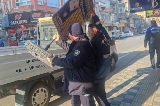 Afyonkarahisar Belediye Zabıta Müdürlüğü ekipleri, şehir genelinde yaya güvenliği ve