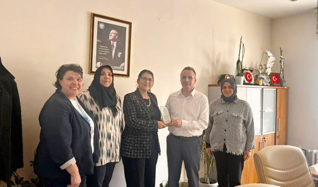 Ulusal Otizm Konfederasyonu Genel Başkanı Kavas, AFSÜ Diş Hastanesi’nin otizmli