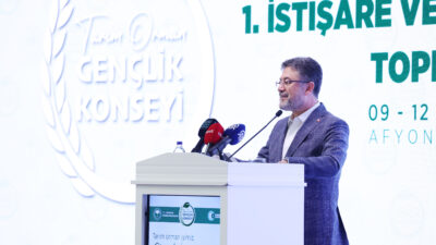 Tarım ve Orman Bakanı İbrahim Yumaklı, Afyonkarahisar’da düzenlenen Tarım Orman