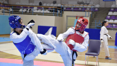 Afyonkarahisar’da Tınaztepe Spor Salonu’nda gerçekleştirilen Taekwondo Yıldızlar, Gençler ve Büyükler