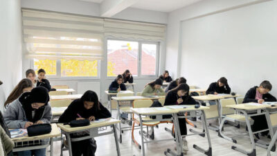 Emirdağ Belediyesi, LGS’ye hazırlanan 8. sınıf öğrencilerine yönelik ücretsiz Genel