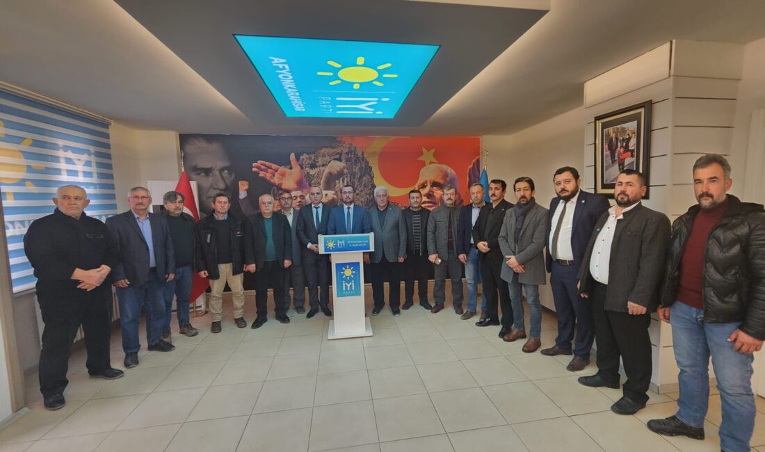 İYİ Parti Afyonkarahisar Merkez İlçe Başkanı İzzet Köken, 18 ilçe
