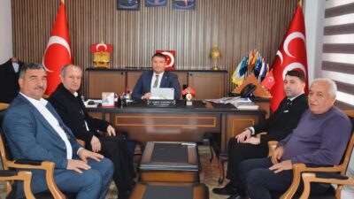 Sinanpaşa MHP İlçe Başkanı Fevzi Can, İlçe Başkan Yardımcısı Ali