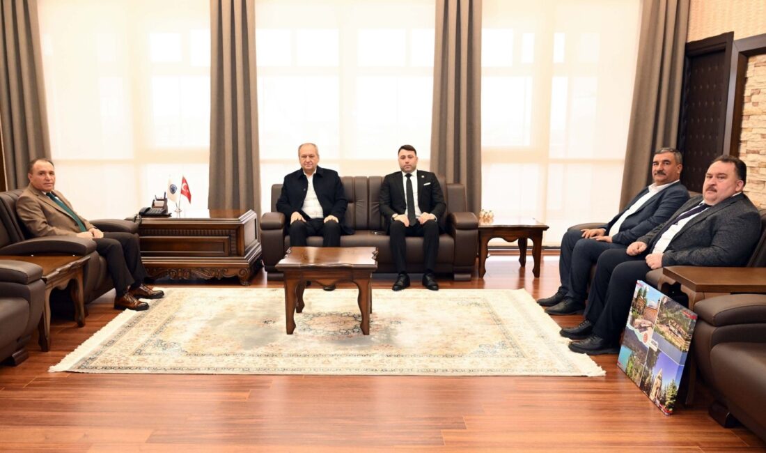 Milliyetçi Hareket Partisi (MHP) Sinanpaşa İlçe Başkanı Fevzi Can, İl