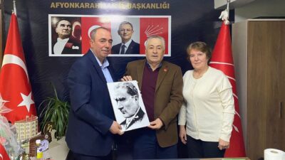 CHP Dazkırı İlçe Başkanı Levent Diker ve yönetim kurulu üyeleri,