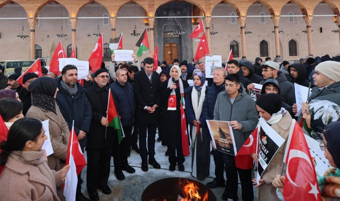 Afyonkarahisar Valisi Doç. Dr. Kübra Güran Yiğitbaşı, 2026 yılının ilk