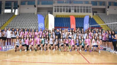 Afyonkarahisar Gençlik ve Spor İl Müdürlüğü koordinesinde düzenlenen Küçük Kızlar