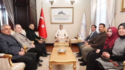 Afyonkarahisar Valisi Doç. Dr. Kübra Güran Yiğitbaşı, İHH Afyonkarahisar İl