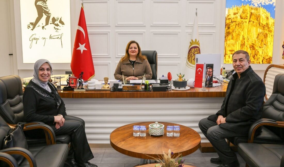 Afyonkarahisar Belediye Başkanı Burcu Köksal, Musakka Restoran işletmecileri Ayşe Safkurşun