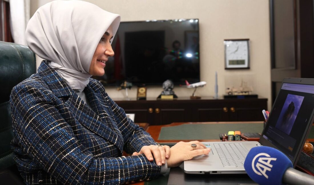 Afyonkarahisar’ın simge yapılarından Karahisar Kalesinin yer aldığı fotoğraf, Anadolu Ajansı