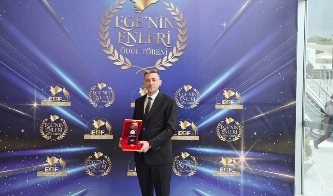 Ege Gazeteciler Federasyonu tarafından düzenlenen ‘Ege’nin Enleri’ Ödül Töreni’nde, Sinanpaşa