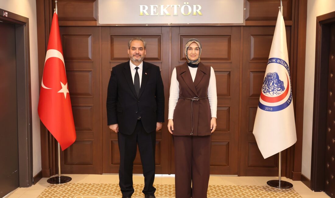 Vali Doç. Dr. Kübra Güran Yiğitbaşı, Afyonkarahisar Sağlık Bilimleri Üniversitesi