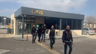 Afyonkarahisar’da çalınan kamyonet polis ekiplerinin saatler süren kamera incelemesi sonrası