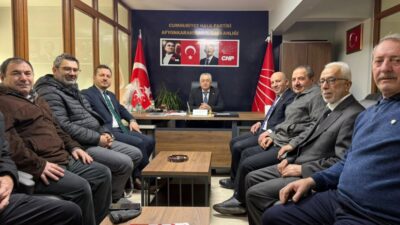 Saadet Partisi Afyonkarahisar İl Başkanı Beytullah Karataş ve beraberindeki il