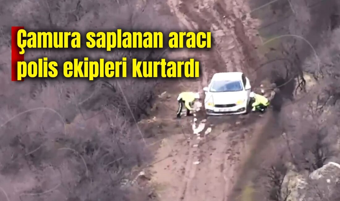 Afyonkarahisar Emniyet Müdürlüğü ekipleri, Hıdırlık Tepesi mevkiinde stabilize yolda çamura