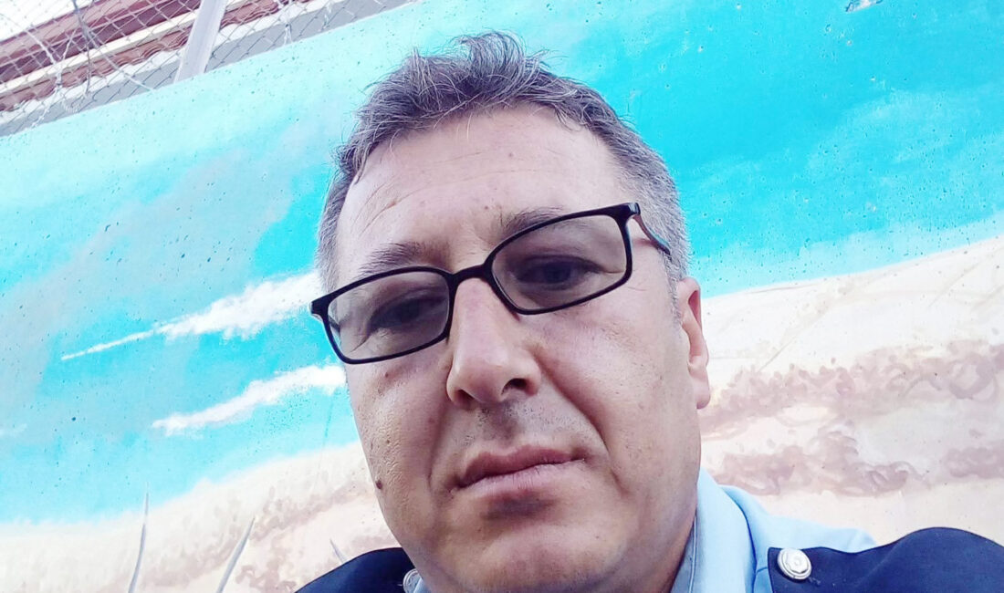 Isparta İl Emniyet Müdürlüğü kadrosunda görev yapan polis memuru Mustafa