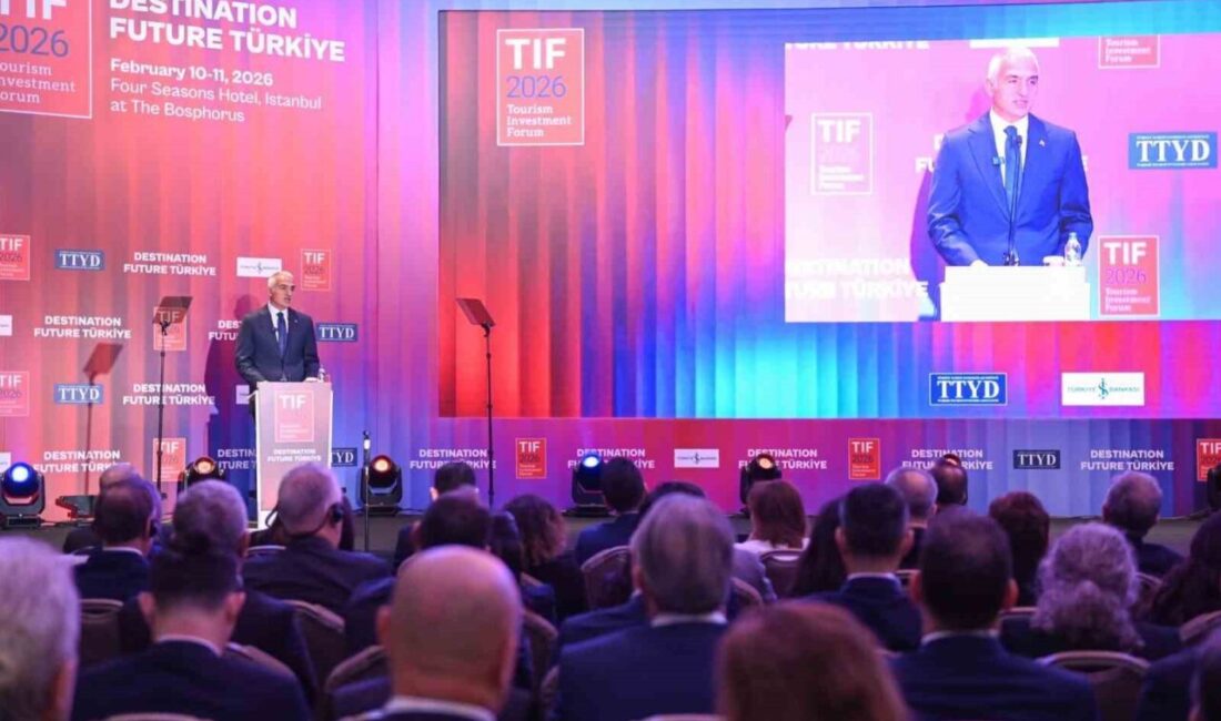 Kültür ve Turizm Bakanı Mehmet Nuri Ersoy, "Turizm gelirlerinde 2017’de