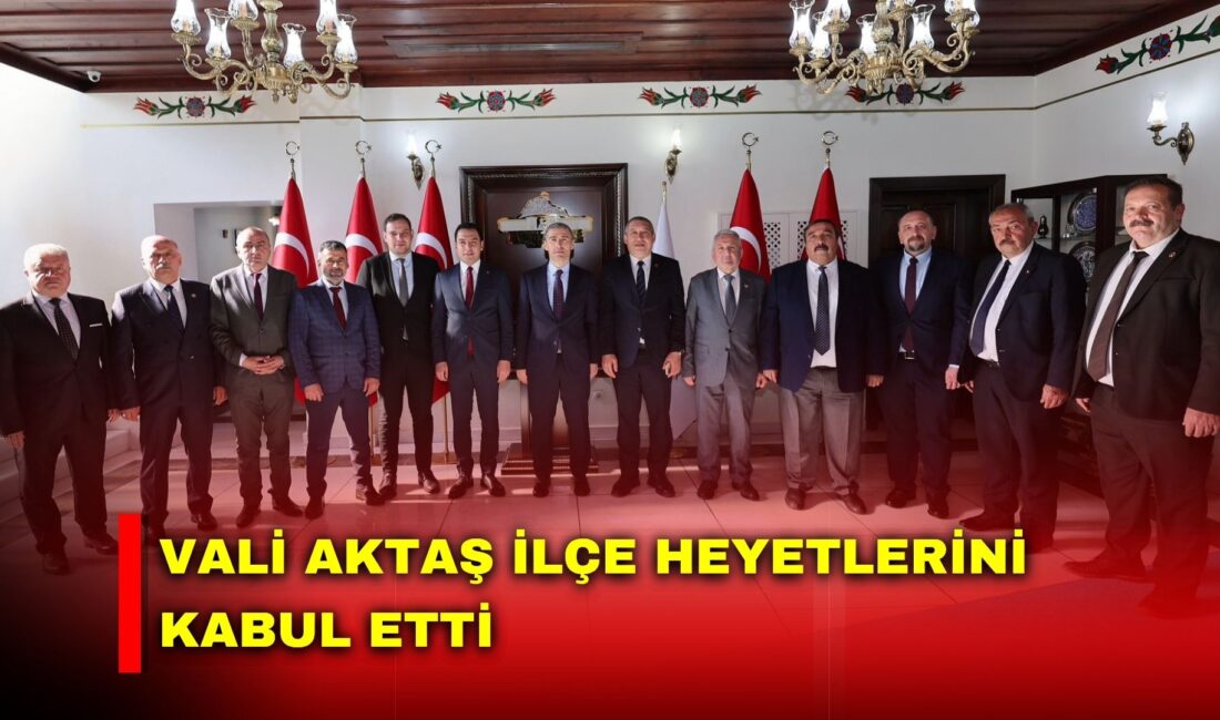 Afyonkarahisar Valisi Dr. Naci Aktaş, hayırlı olsun ziyaretleri kapsamında ilçe