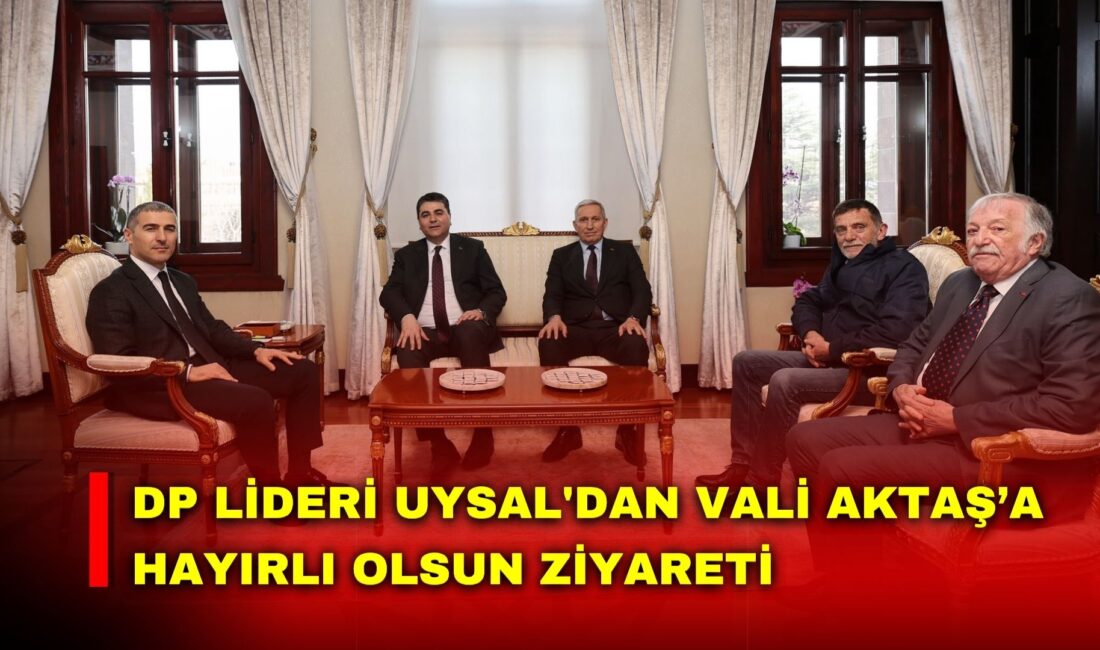 Demokrat Parti (DP) Genel Başkanı Gültekin Uysal, DP Yüksek Haysiyet