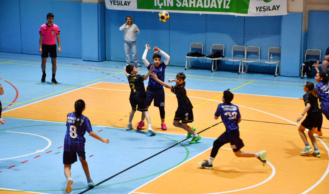 Okul Sporları faaliyet programı kapsamında Çiğiltepe Spor Salonu’nda düzenlenen Korfbol
