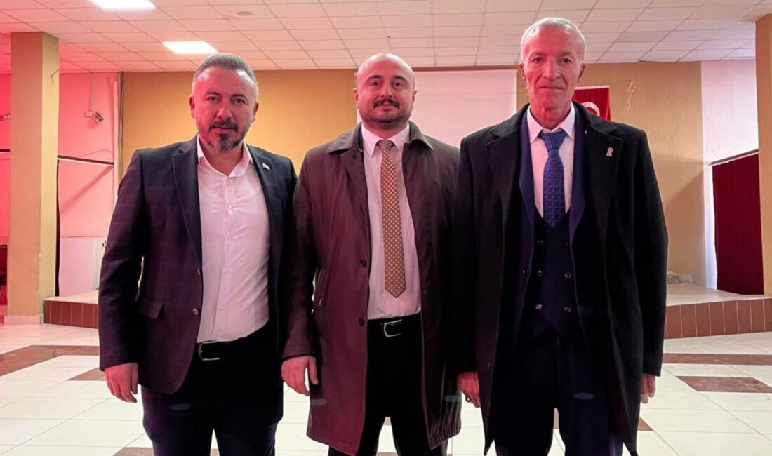 Dazkırı Şoförler ve Otomobilciler Odası Başkanlığına yeniden seçilen Cevat Çetiner,