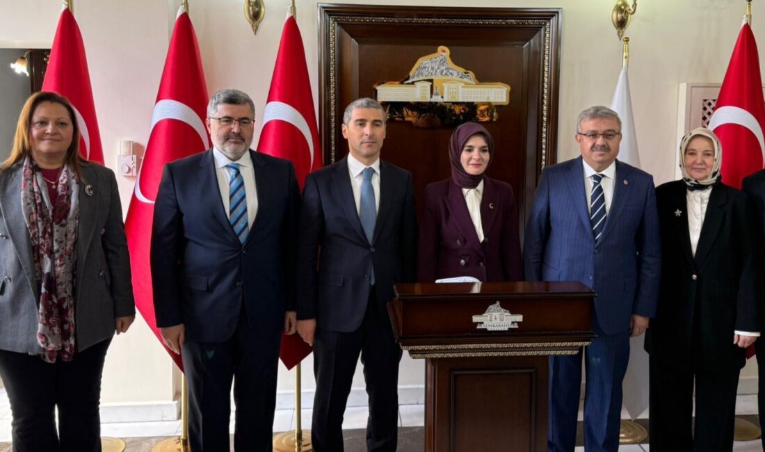 Aile ve Sosyal Hizmetler Bakanı Mahinur Özdemir Göktaş, Yeşilay Haftası