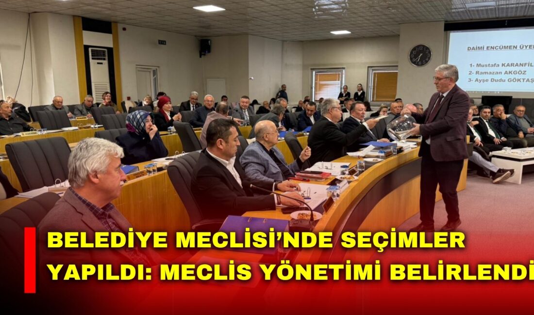 Afyonkarahisar Belediye Meclisi toplantısında, meclis yönetimine ilişkin seçimler gerçekleştirildi.