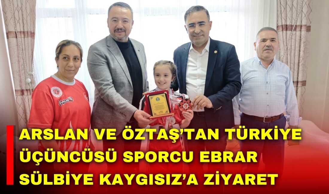 Arslan ve Öztaş’tan Türkiye üçüncüsü sporcu Ebrar Sülbiye Kaygısız’a ziyaret AK Parti Afyonkarahisar Milletvekili Hasan Arslan, Sandıklı Belediye Başkanı Adnan