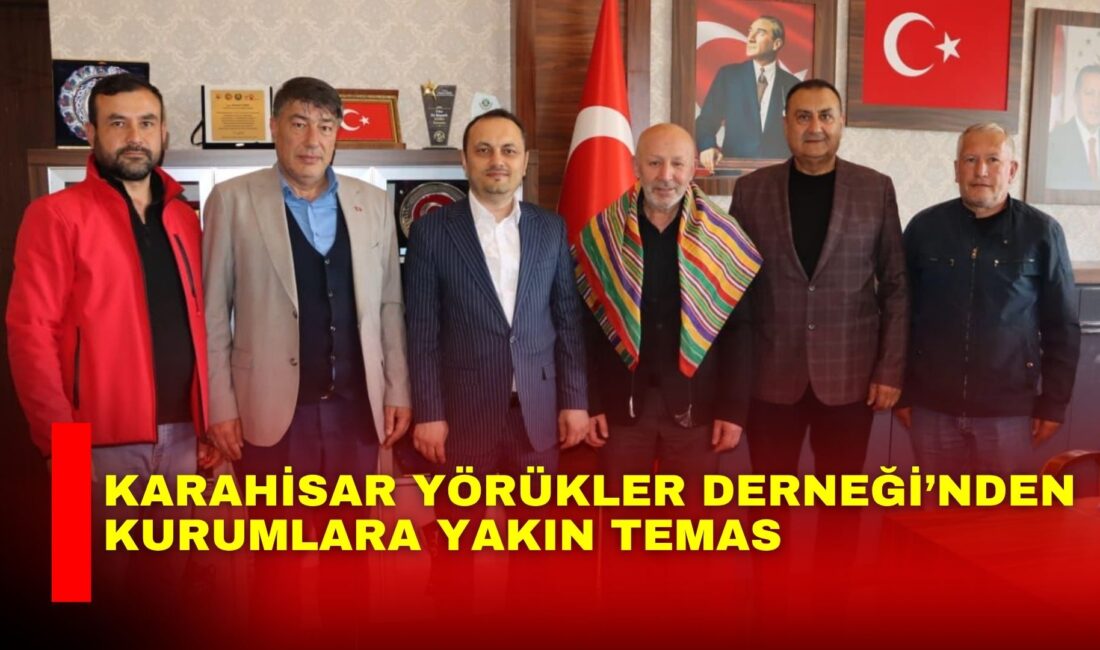 Karahisar Yörükler Derneği Başkanı Hasan Azak ve yönetim kurulu üyeleri,