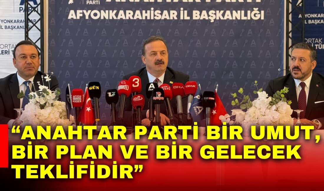 Anahtar Parti Genel Başkanı Yavuz Ağıralioğlu, Afyonkarahisar programı kapsamında vatandaşlar,