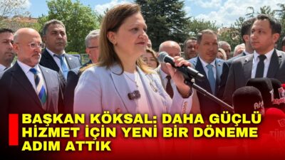 AK Parti’ye katılmasının ardından Afyonkarahisar Belediyesi önünde vatandaşlara seslenen Burcu