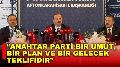Anahtar Parti Genel Başkanı Yavuz Ağıralioğlu, Afyonkarahisar programı kapsamında vatandaşlar,