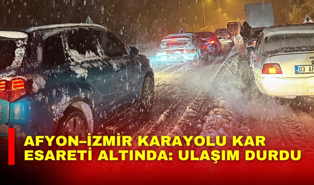 Afyon–İzmir karayolu, bölgede etkisini artıran yoğun kar yağışı ve tipi